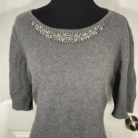 Liz Claiborne Gray Sweater with Embellished Neckline Size XL CB-L - Picture 2 of 5